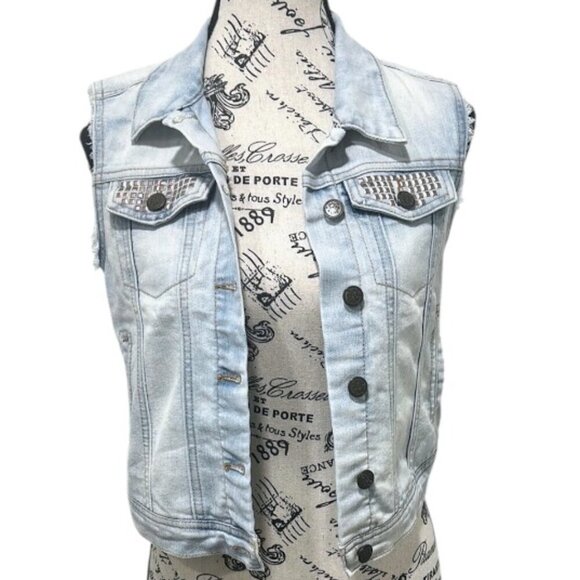 Jessica Simpson Light Wash Cropped Denim Vest Size XS - Picture 7 of 12